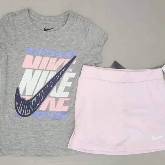 🆕️ Nike Tee & Skort